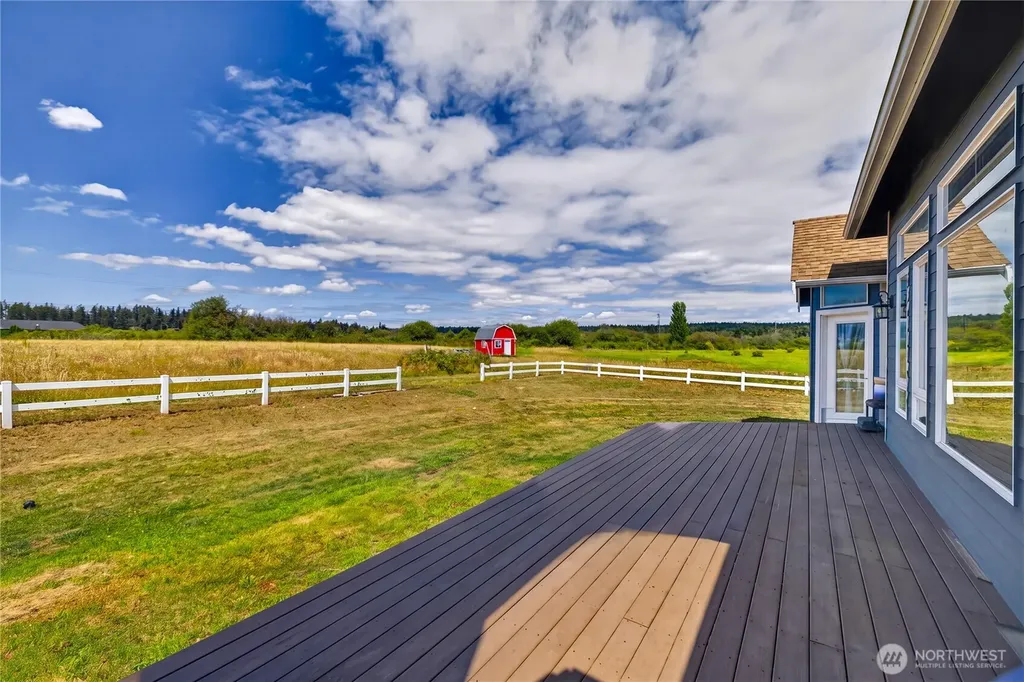 130 W Crescent Harbor Road Oak Harbor WA 98277