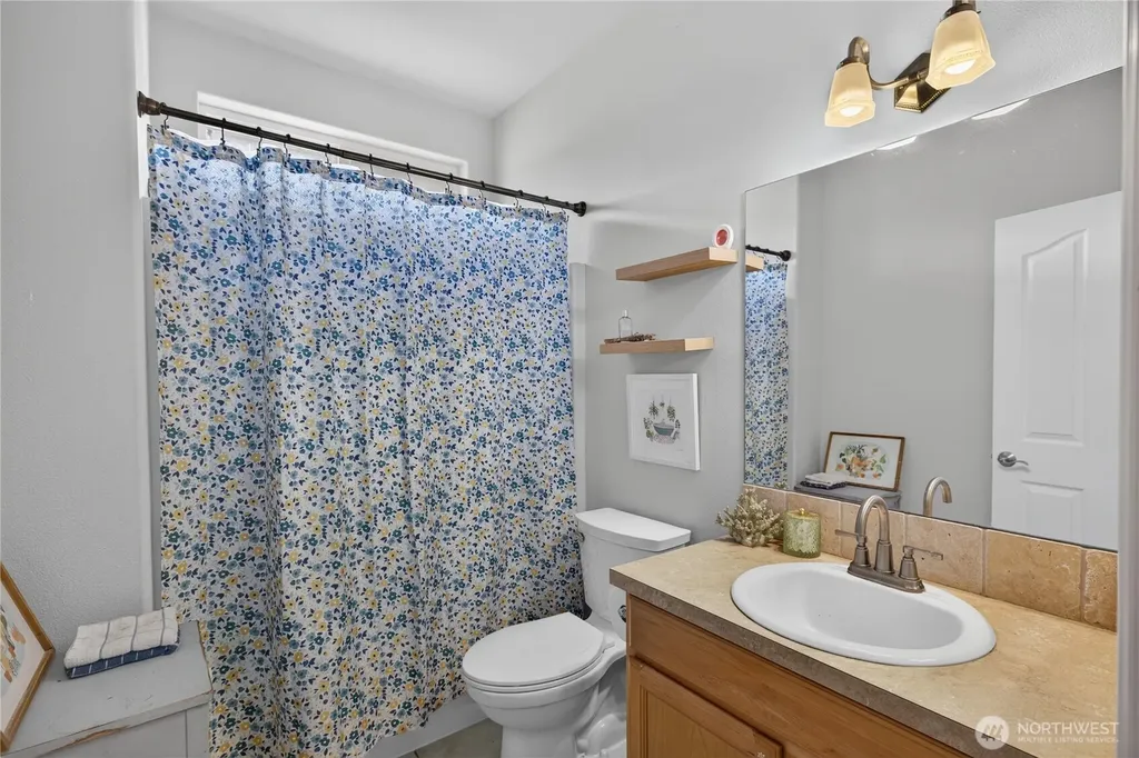 130 W Crescent Harbor Road Oak Harbor WA 98277