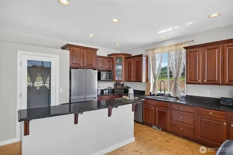130 W Crescent Harbor Road Oak Harbor WA 98277