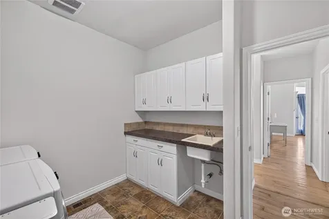 130 W Crescent Harbor Road Oak Harbor WA 98277