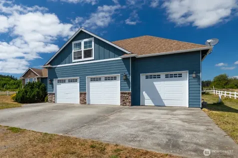 130 W Crescent Harbor Road Oak Harbor WA 98277