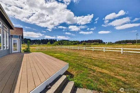 130 W Crescent Harbor Road Oak Harbor WA 98277