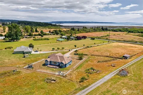 130 W Crescent Harbor Road Oak Harbor WA 98277