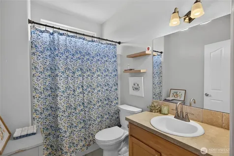 130 W Crescent Harbor Road Oak Harbor WA 98277