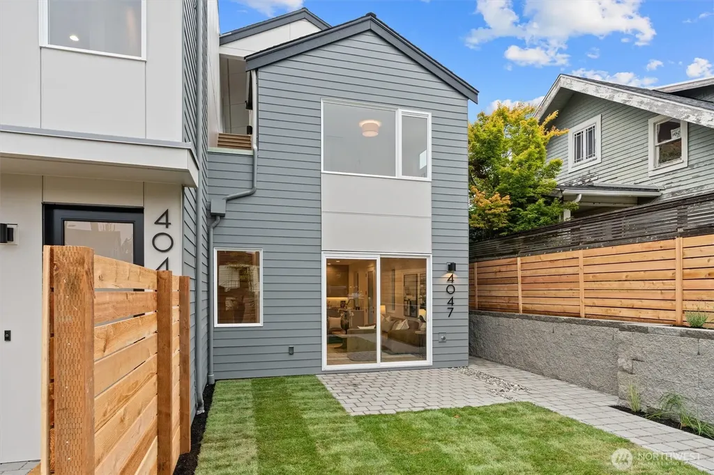 4047 44th Avenue SW Seattle WA 98116