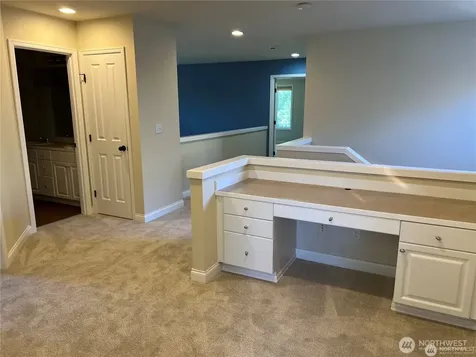 22840 NE 100th Place Redmond WA 98053