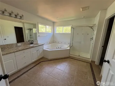 22840 NE 100th Place Redmond WA 98053