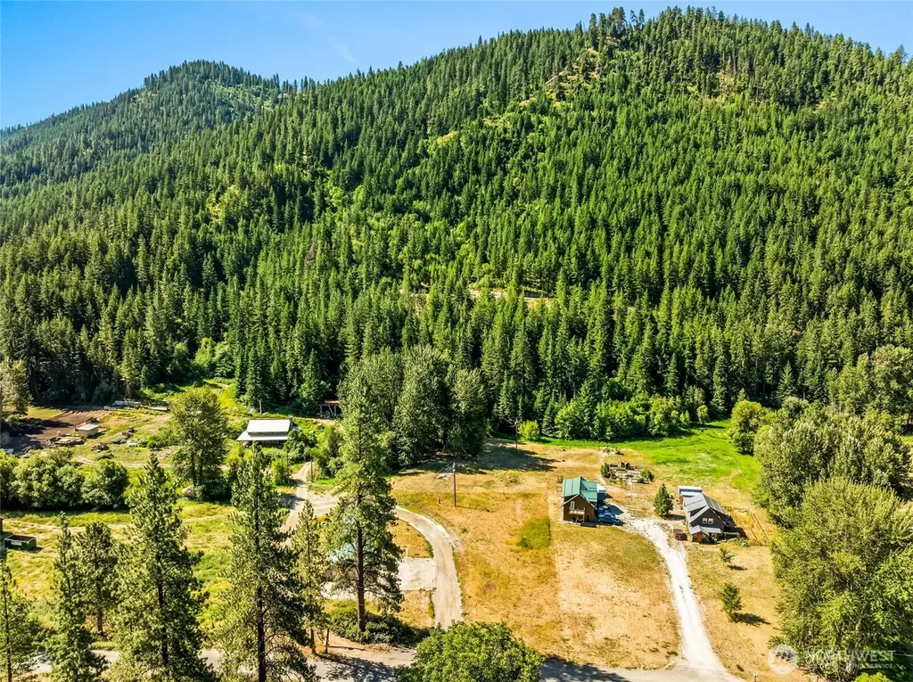 10547 Merry Canyon Road Leavenworth WA 98826