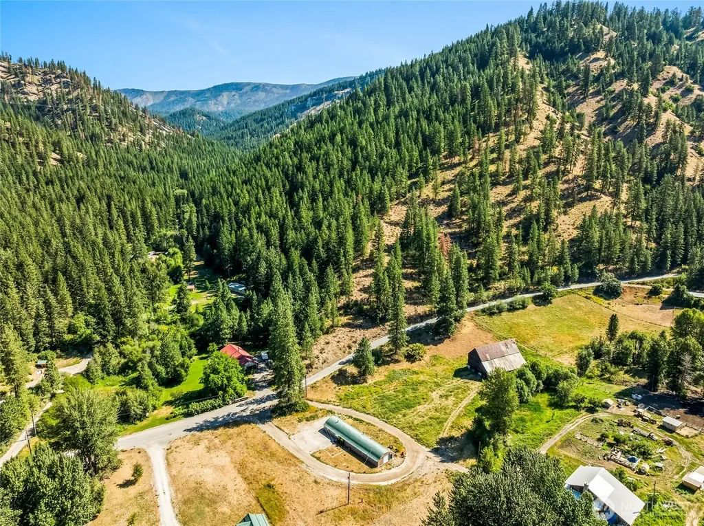 10547 Merry Canyon Road Leavenworth WA 98826