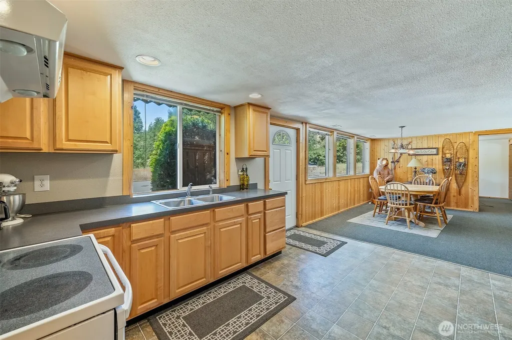 10547 Merry Canyon Road Leavenworth WA 98826