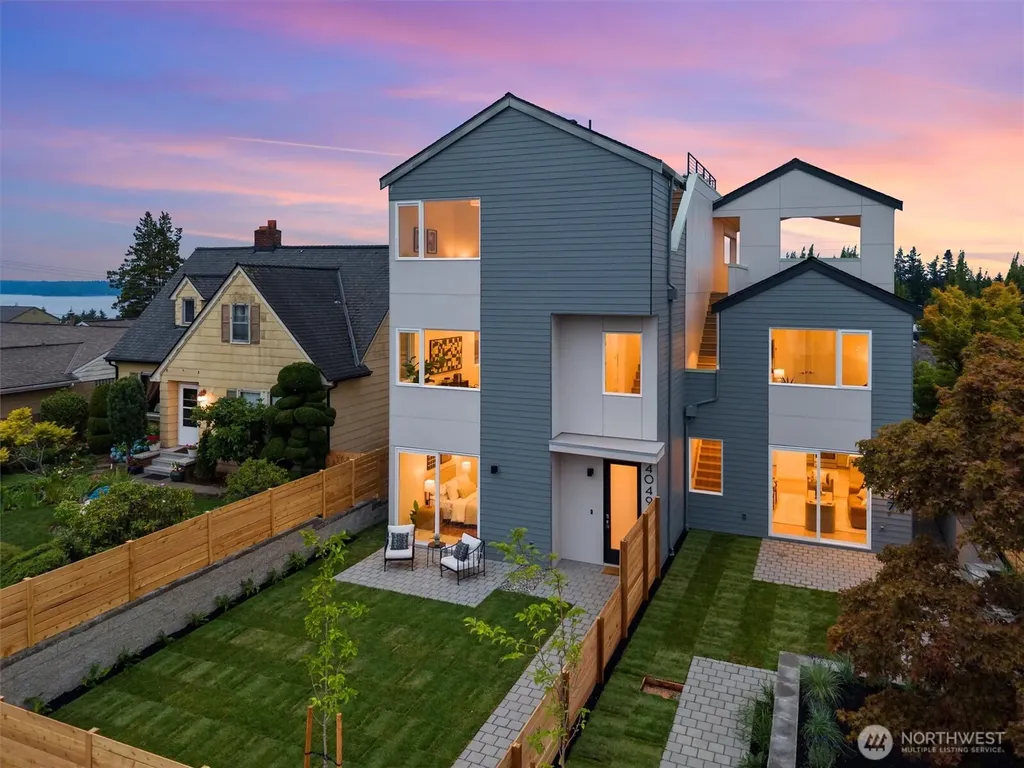 4049 44th Avenue SW Seattle WA 98116