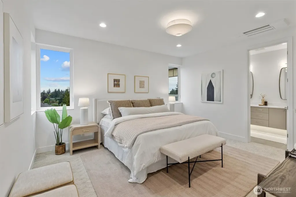 4049 44th Avenue SW Seattle WA 98116