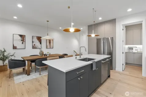 4049 44th Avenue SW Seattle WA 98116