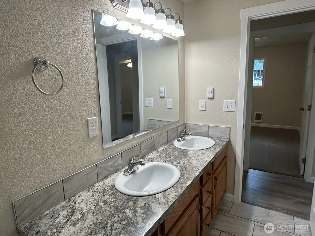 7812 Greenridge Street SW Olympia WA 98512