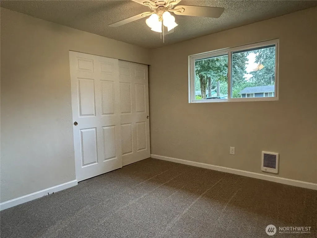 7812 Greenridge Street SW Olympia WA 98512