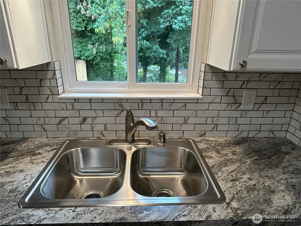 7812 Greenridge Street SW Olympia WA 98512