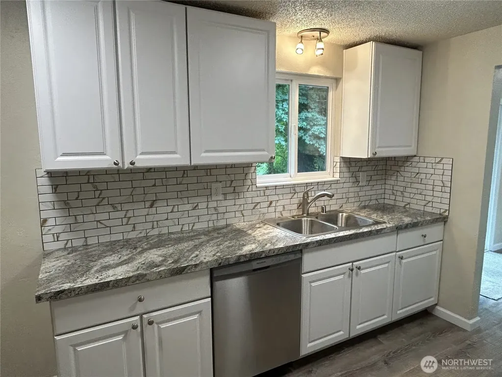 7812 Greenridge Street SW Olympia WA 98512