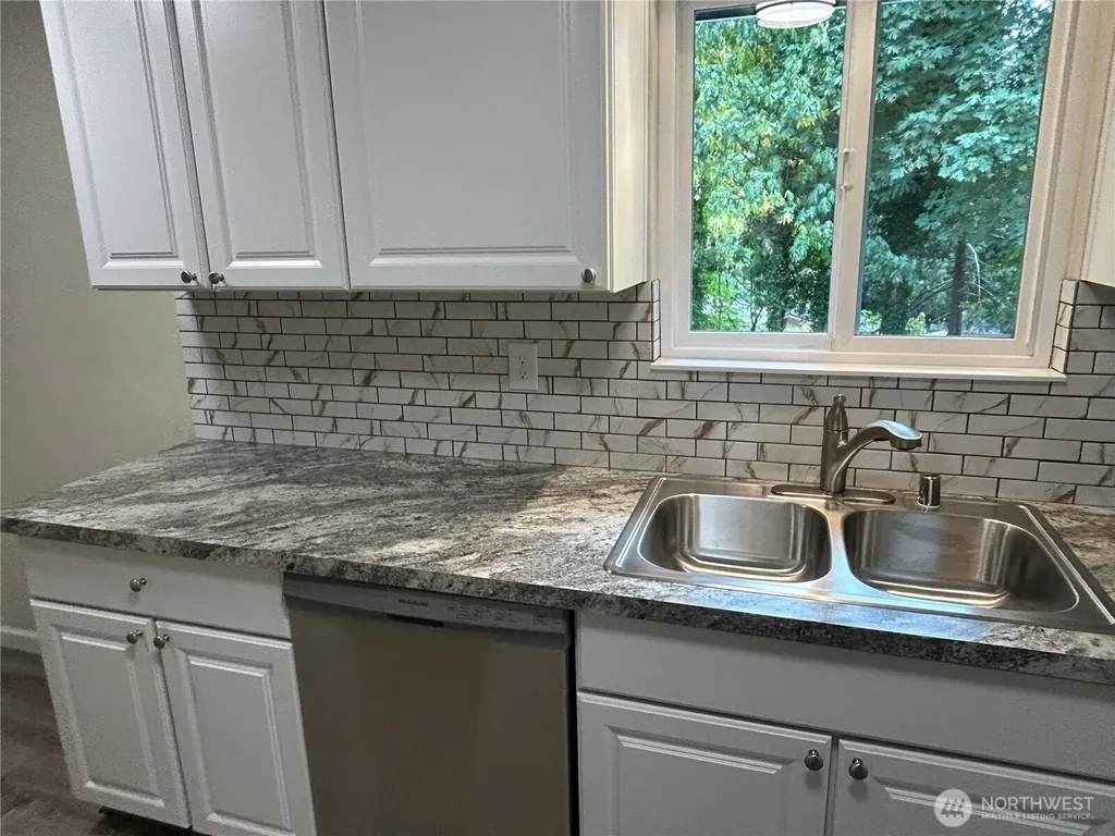 7812 Greenridge Street SW Olympia WA 98512