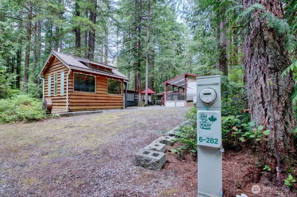 282 Schinn Canyon Drive Deming WA 98244