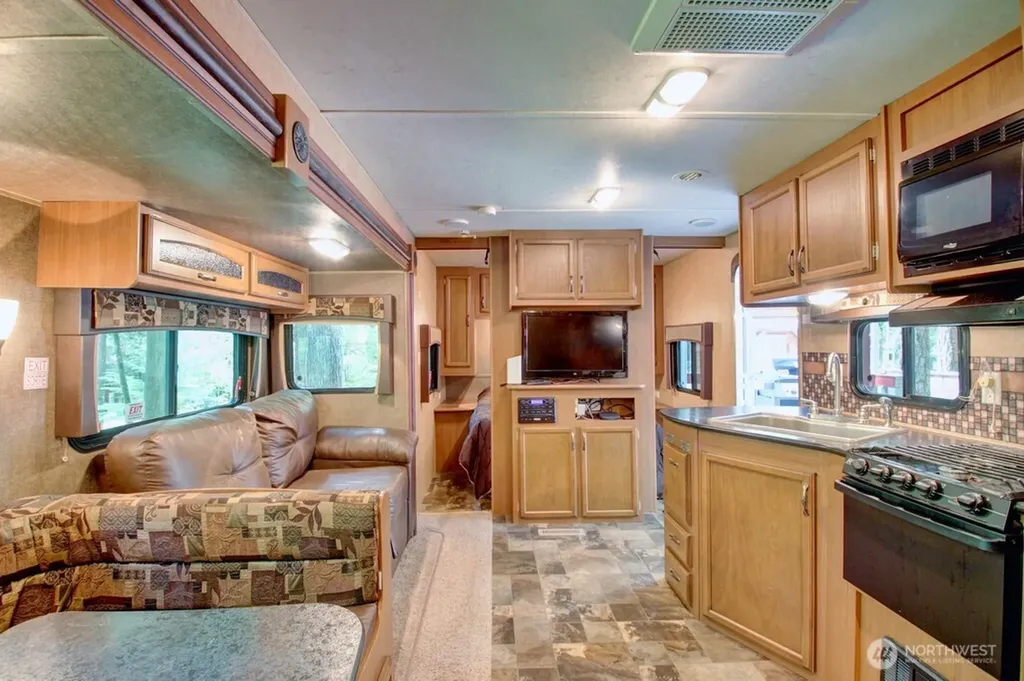 282 Schinn Canyon Drive Deming WA 98244