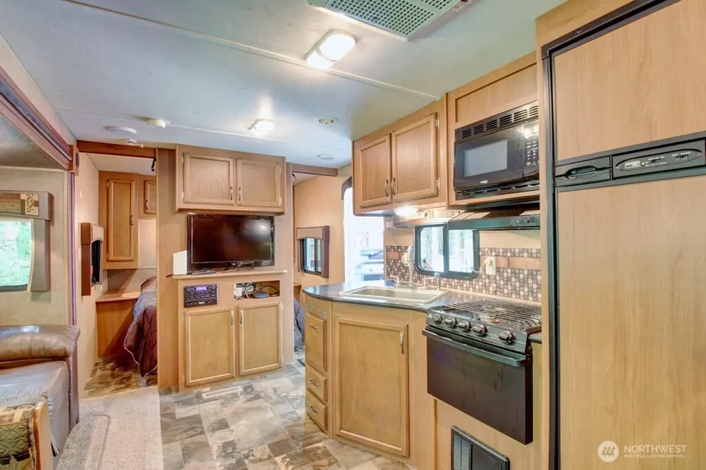 282 Schinn Canyon Drive Deming WA 98244