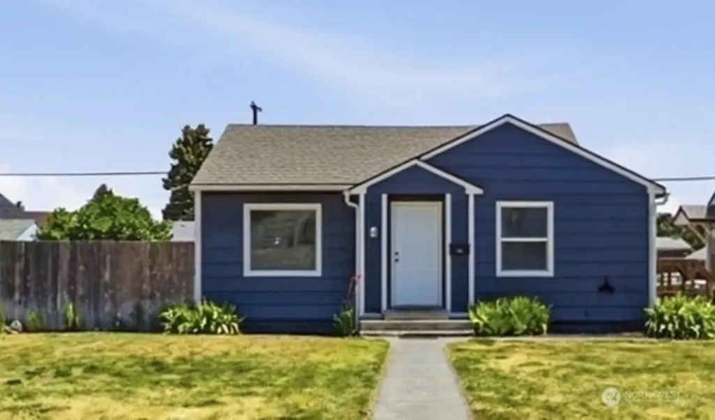 236 F Street SW Ephrata WA 98823