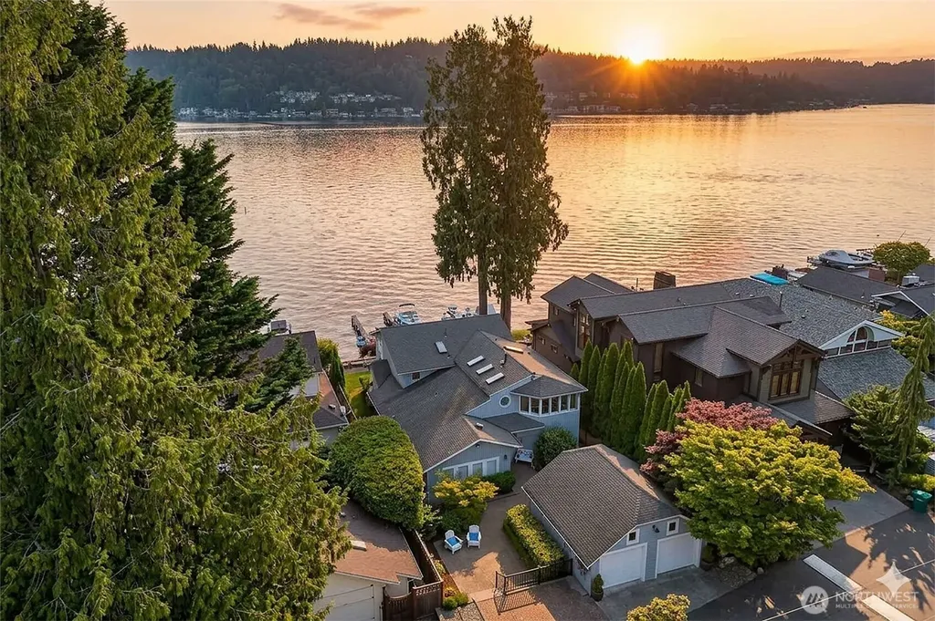 18846 SE 42nd Street Issaquah WA 98027