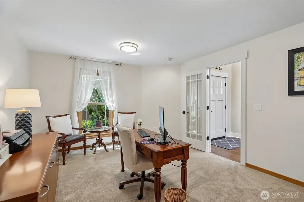 18846 SE 42nd Street Issaquah WA 98027