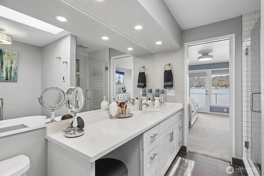18846 SE 42nd Street Issaquah WA 98027