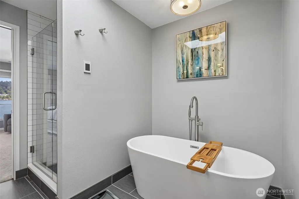 18846 SE 42nd Street Issaquah WA 98027
