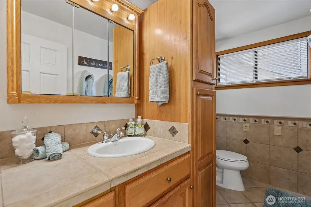 18846 SE 42nd Street Issaquah WA 98027