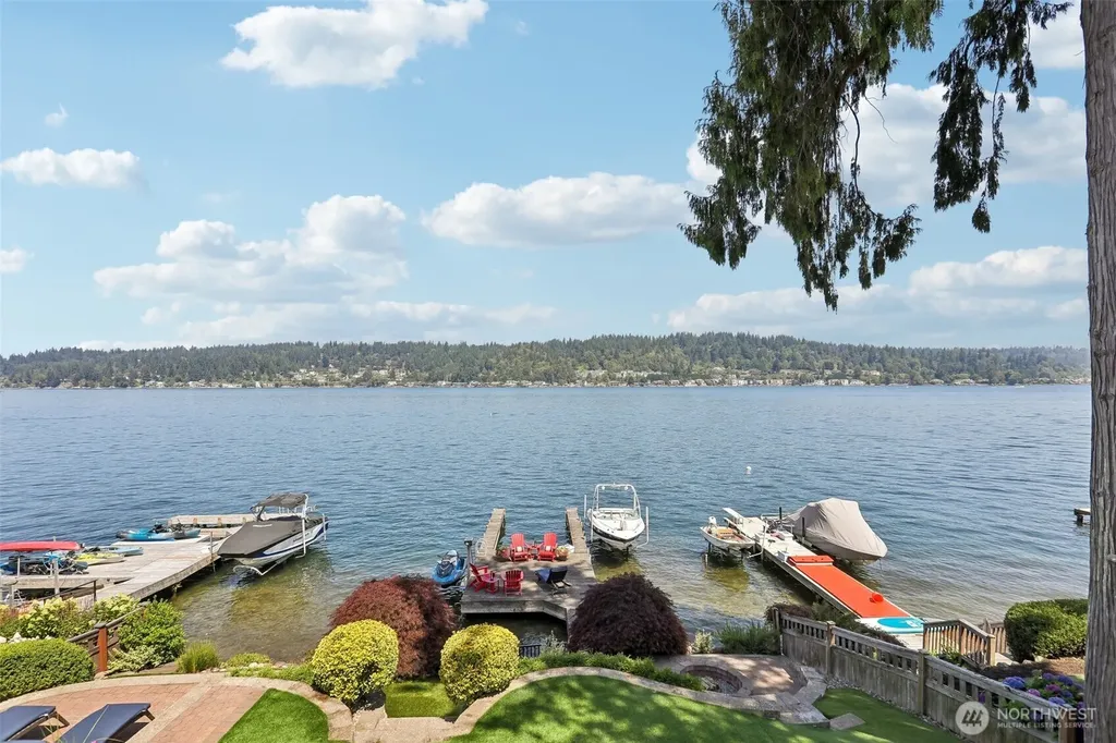 18846 SE 42nd Street Issaquah WA 98027