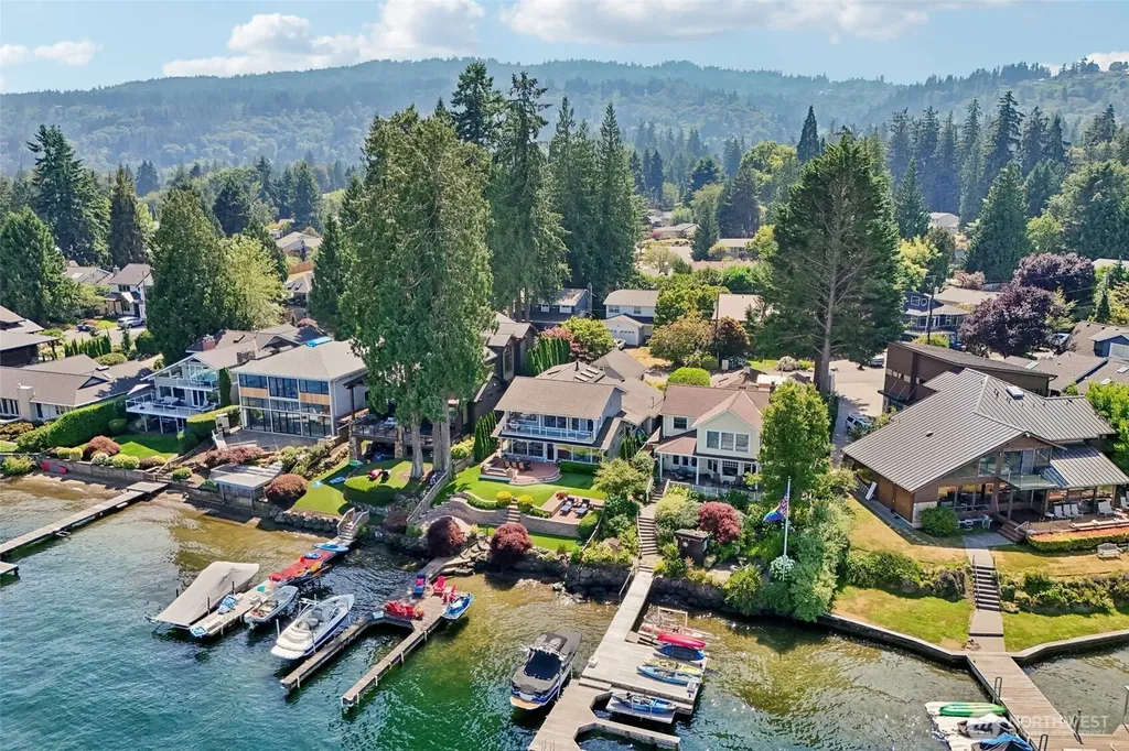 18846 SE 42nd Street Issaquah WA 98027