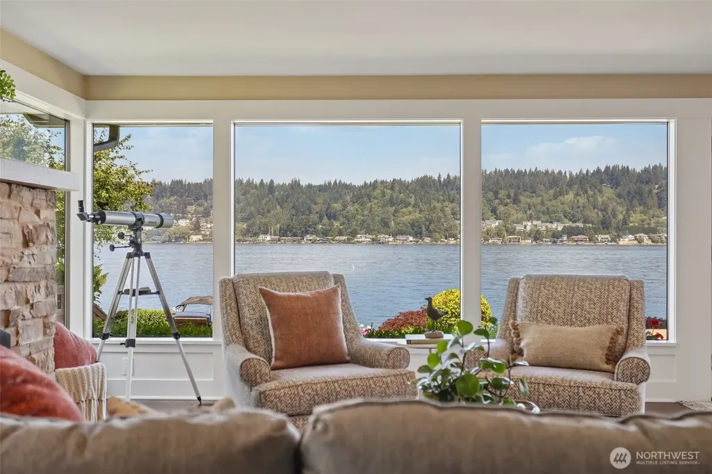 18846 SE 42nd Street Issaquah WA 98027