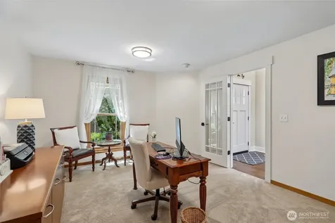 18846 SE 42nd Street Issaquah WA 98027