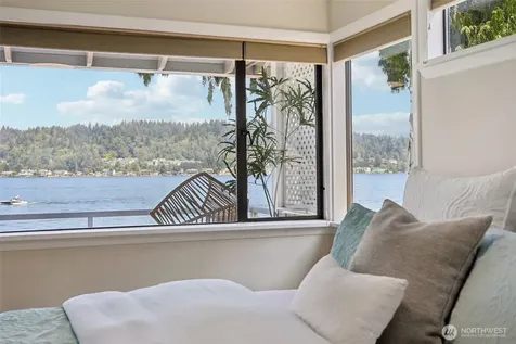 18846 SE 42nd Street Issaquah WA 98027