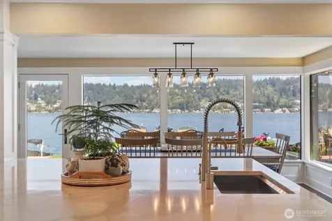 18846 SE 42nd Street Issaquah WA 98027