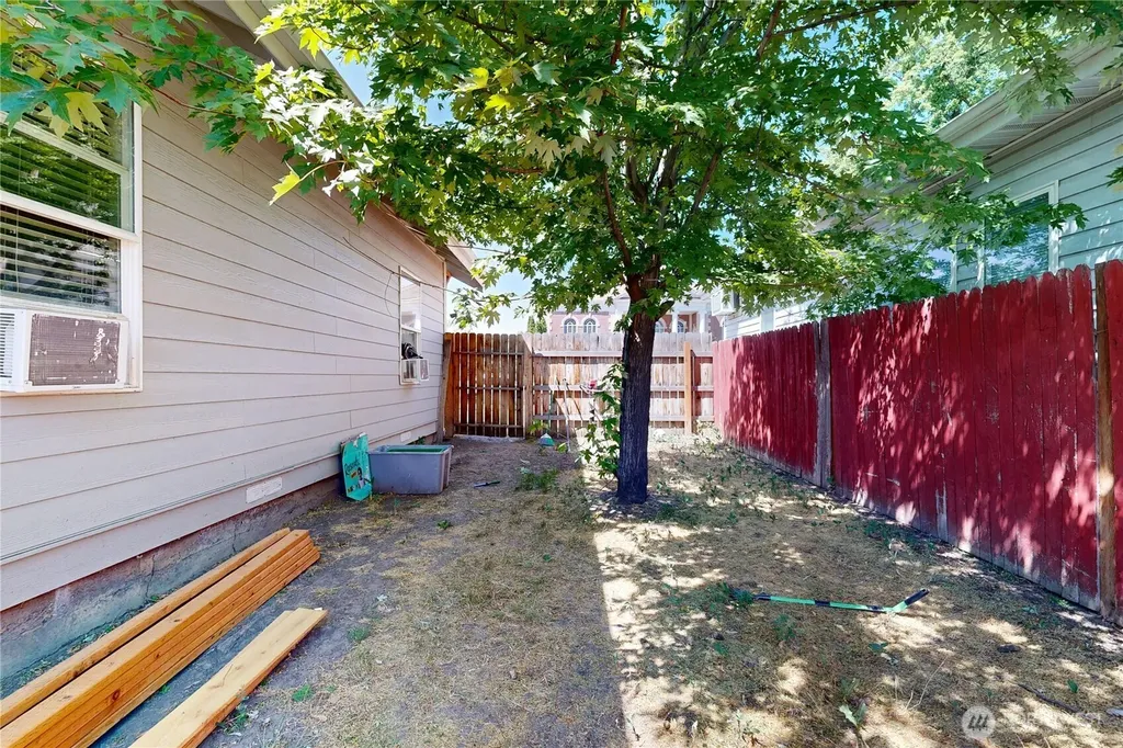 521 S Main Street Milton-freewater OR 97862