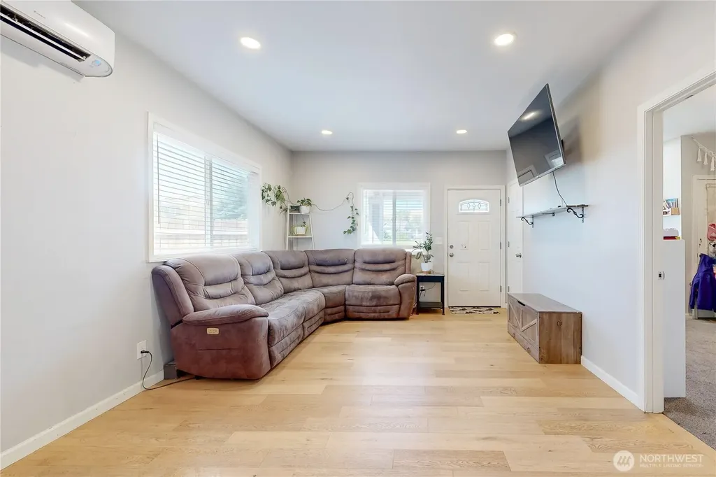 521 S Main Street Milton-freewater OR 97862