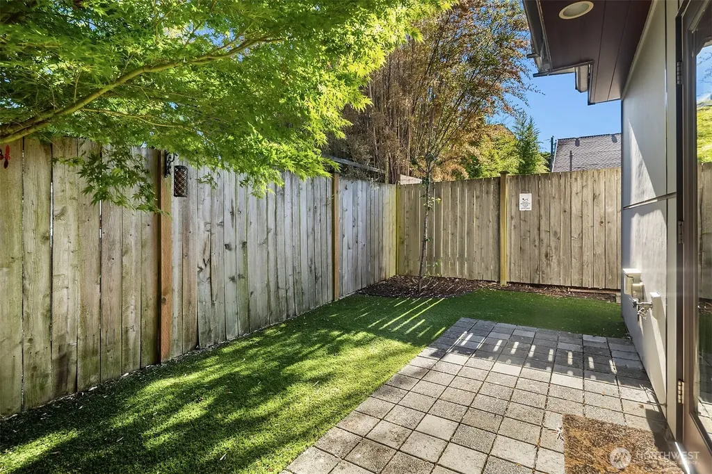 419 N 50th Street Seattle WA 98103