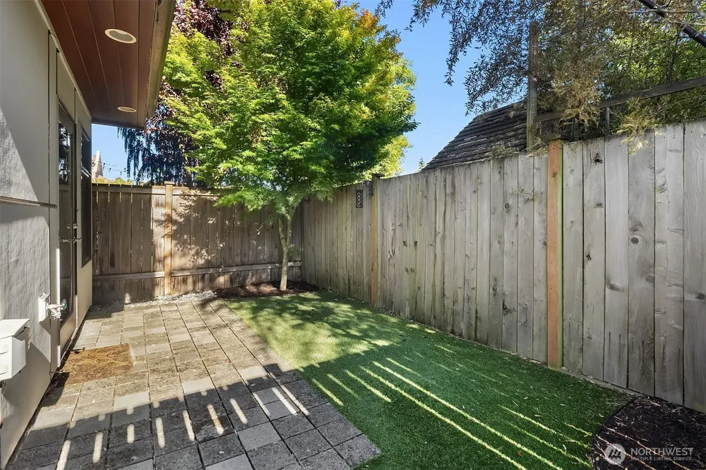 419 N 50th Street Seattle WA 98103