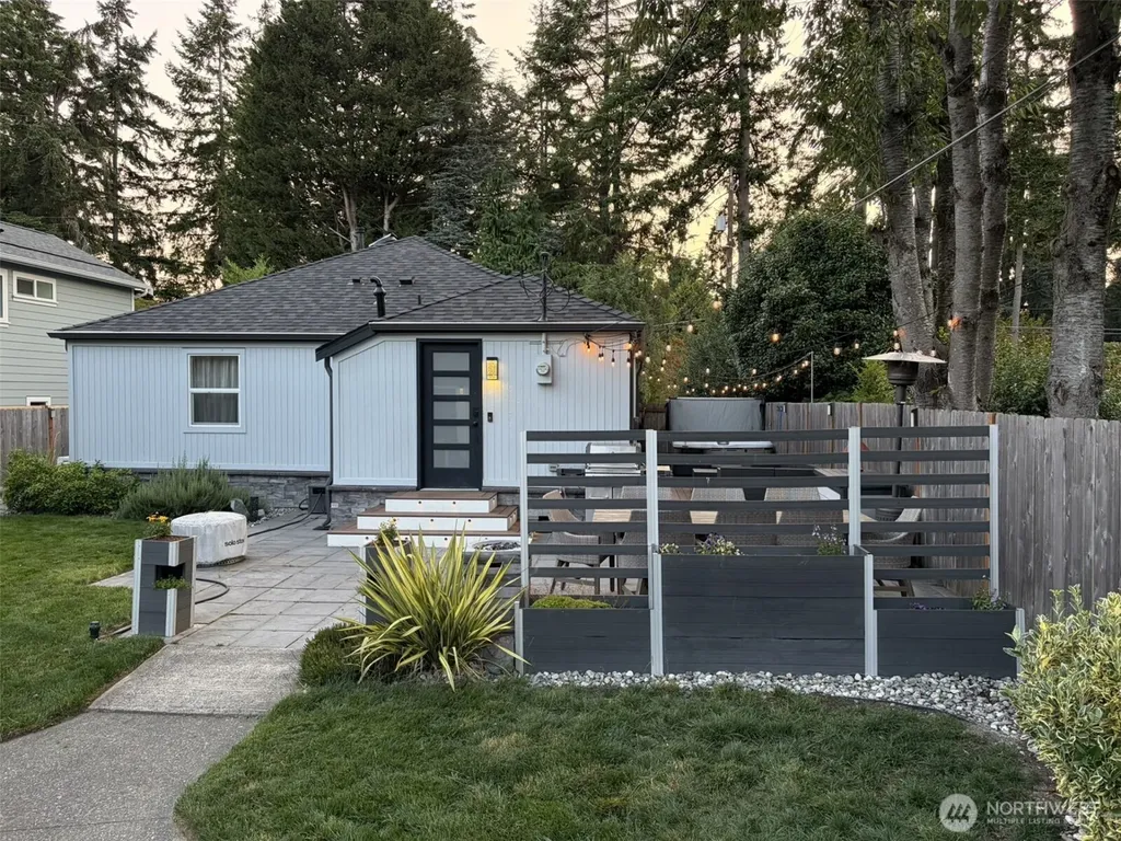 13758 3rd Avenue NW Seattle WA 98177