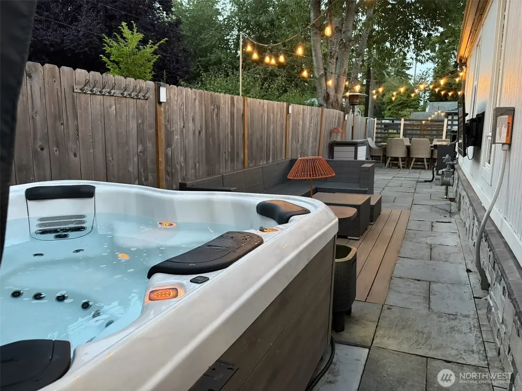 13758 3rd Avenue NW Seattle WA 98177