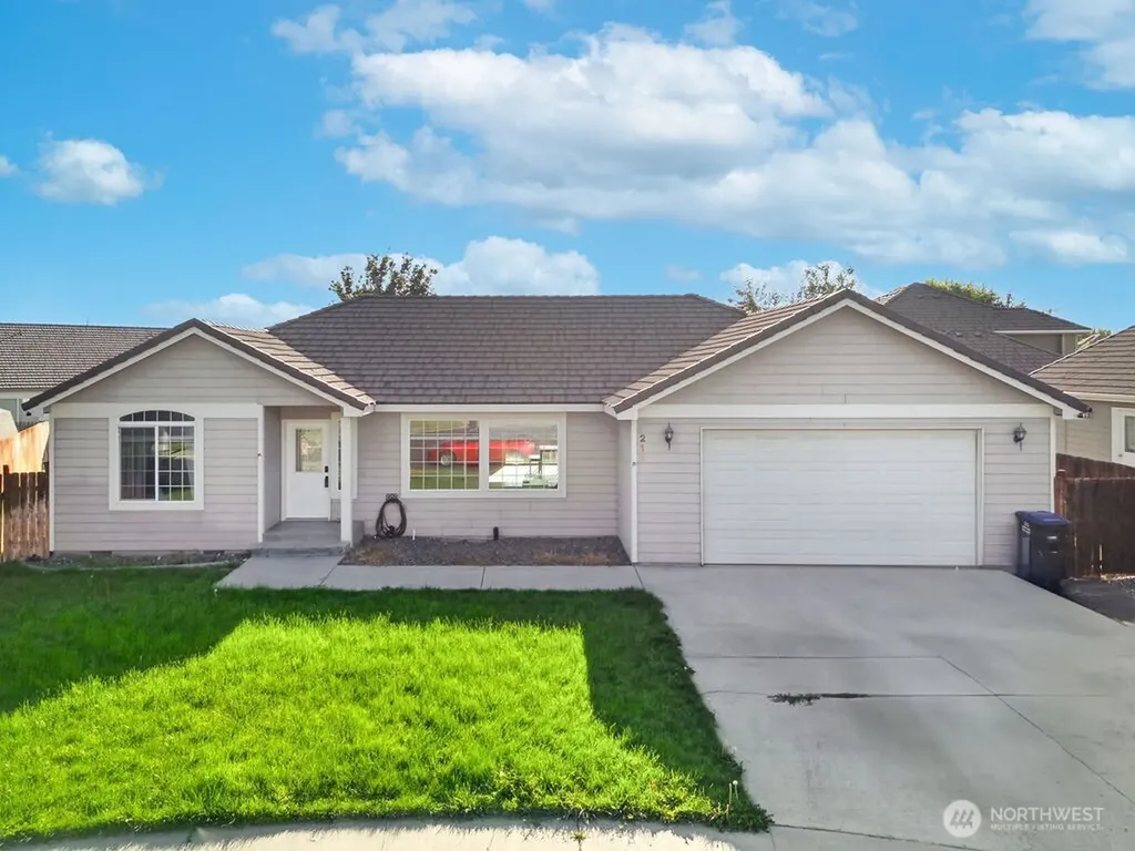 219 E Pinyon Court Moses Lake WA 98837