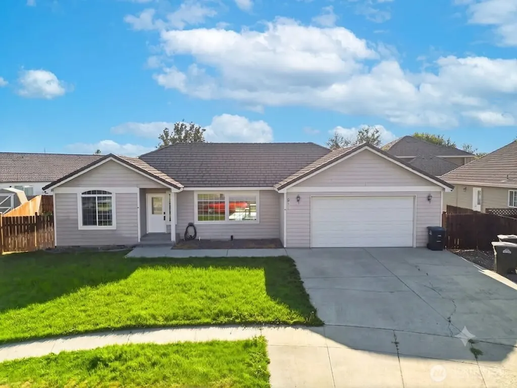 219 E Pinyon Court Moses Lake WA 98837
