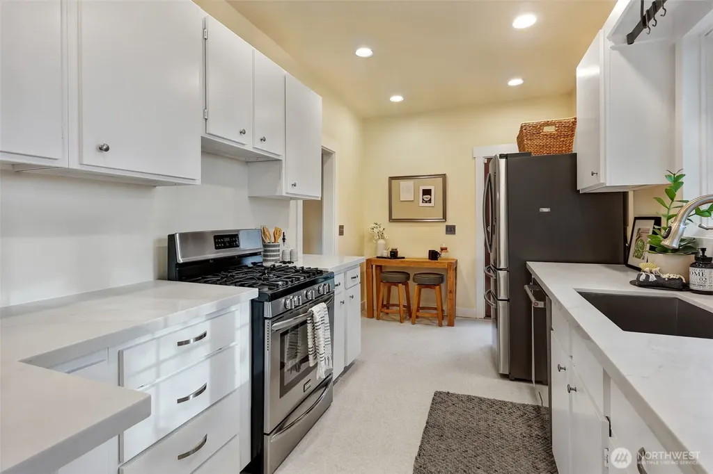 1636 N 54th Street Seattle WA 98103