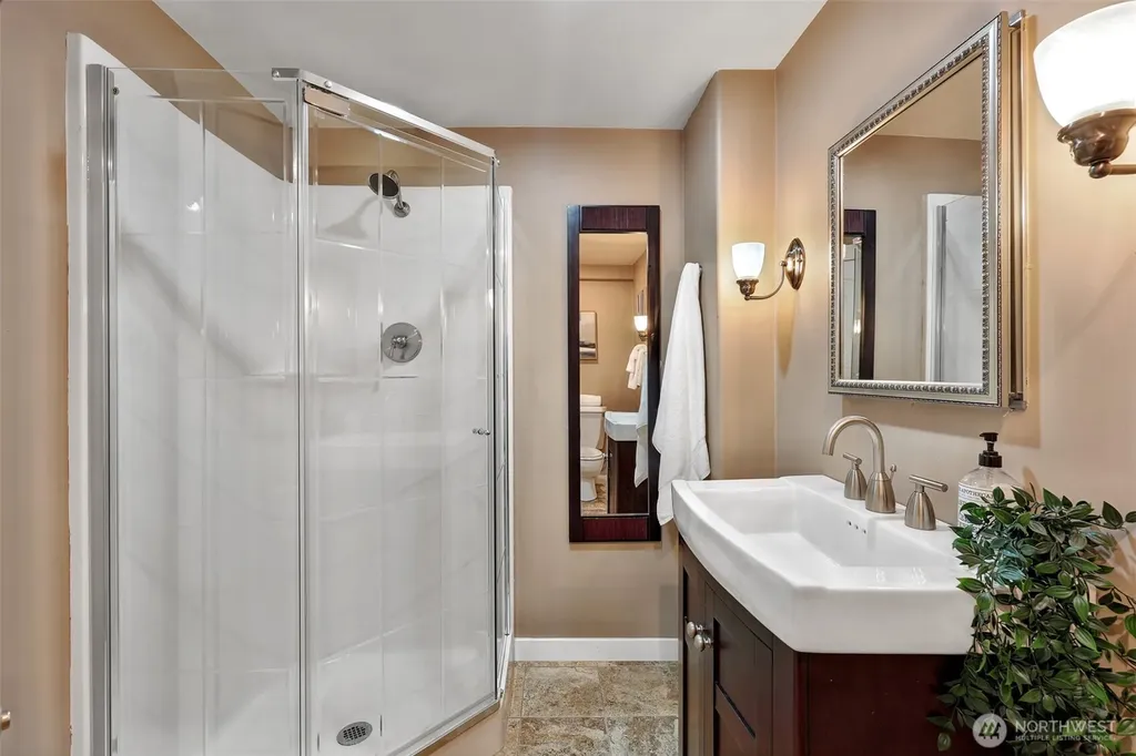 1636 N 54th Street Seattle WA 98103