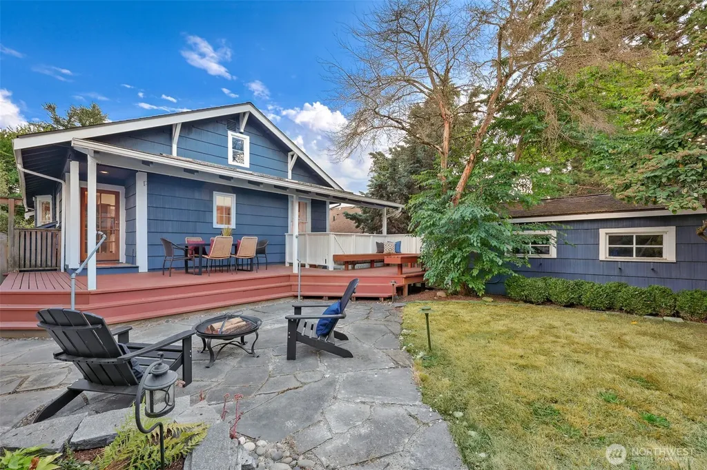 1636 N 54th Street Seattle WA 98103
