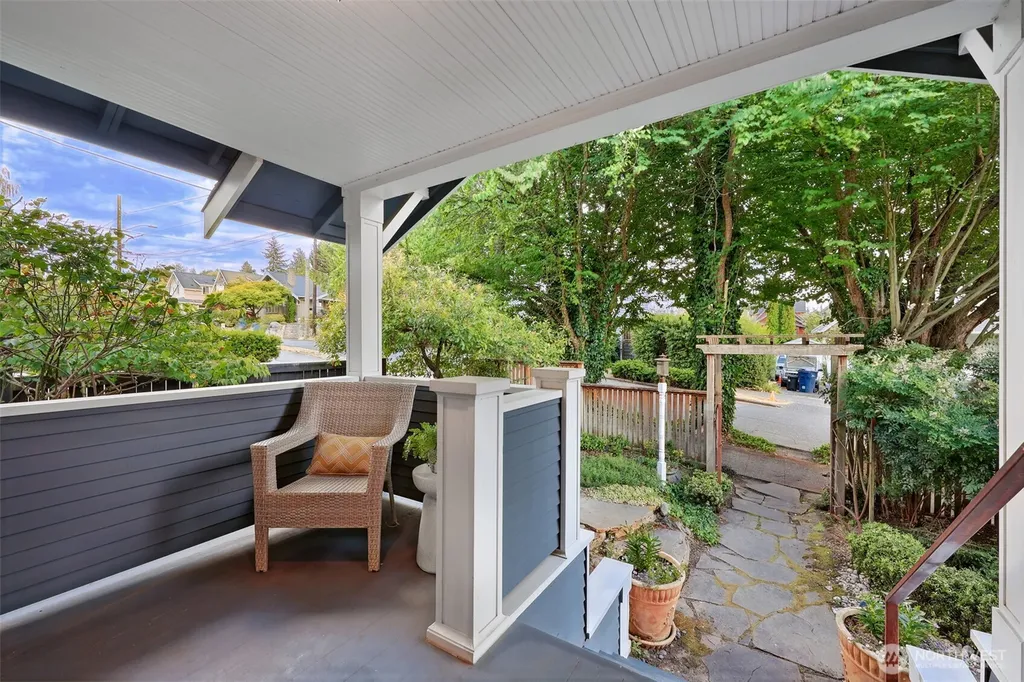 1636 N 54th Street Seattle WA 98103