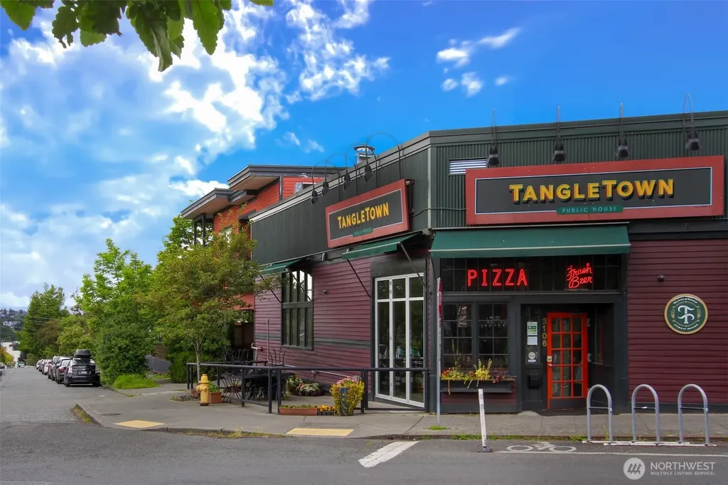 1636 N 54th Street Seattle WA 98103